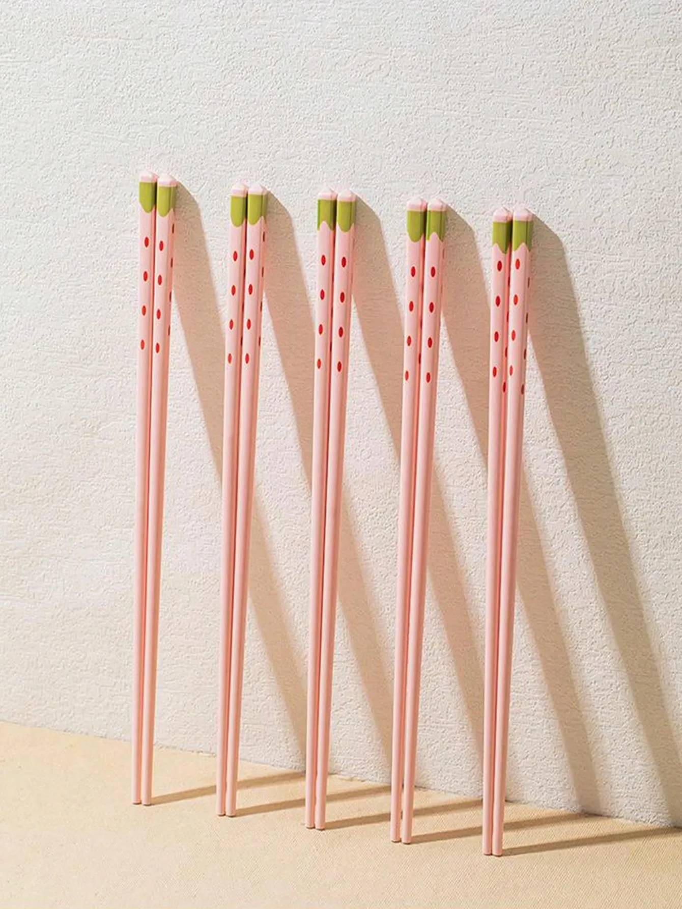 5pcs Cute Cartoon Strawberry Ceramic Chopsticks, Non-Slip, Durable, And Mold Resistant