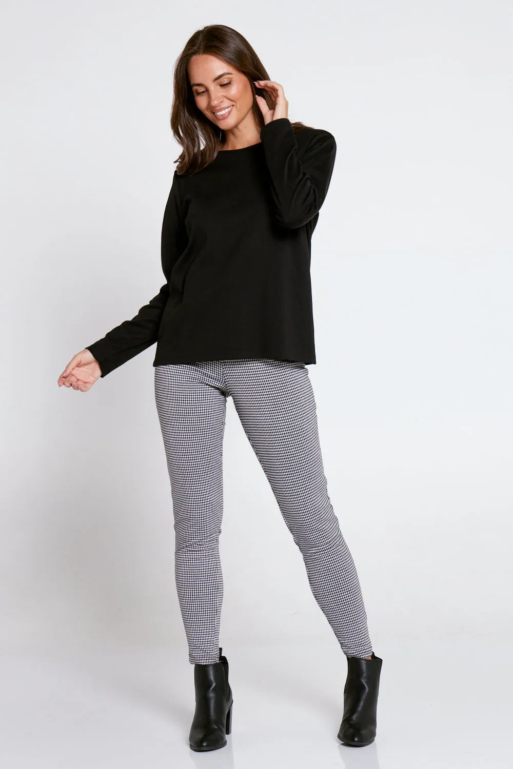 Lifestyle Basic Long Sleeve Cotton Tee - Black