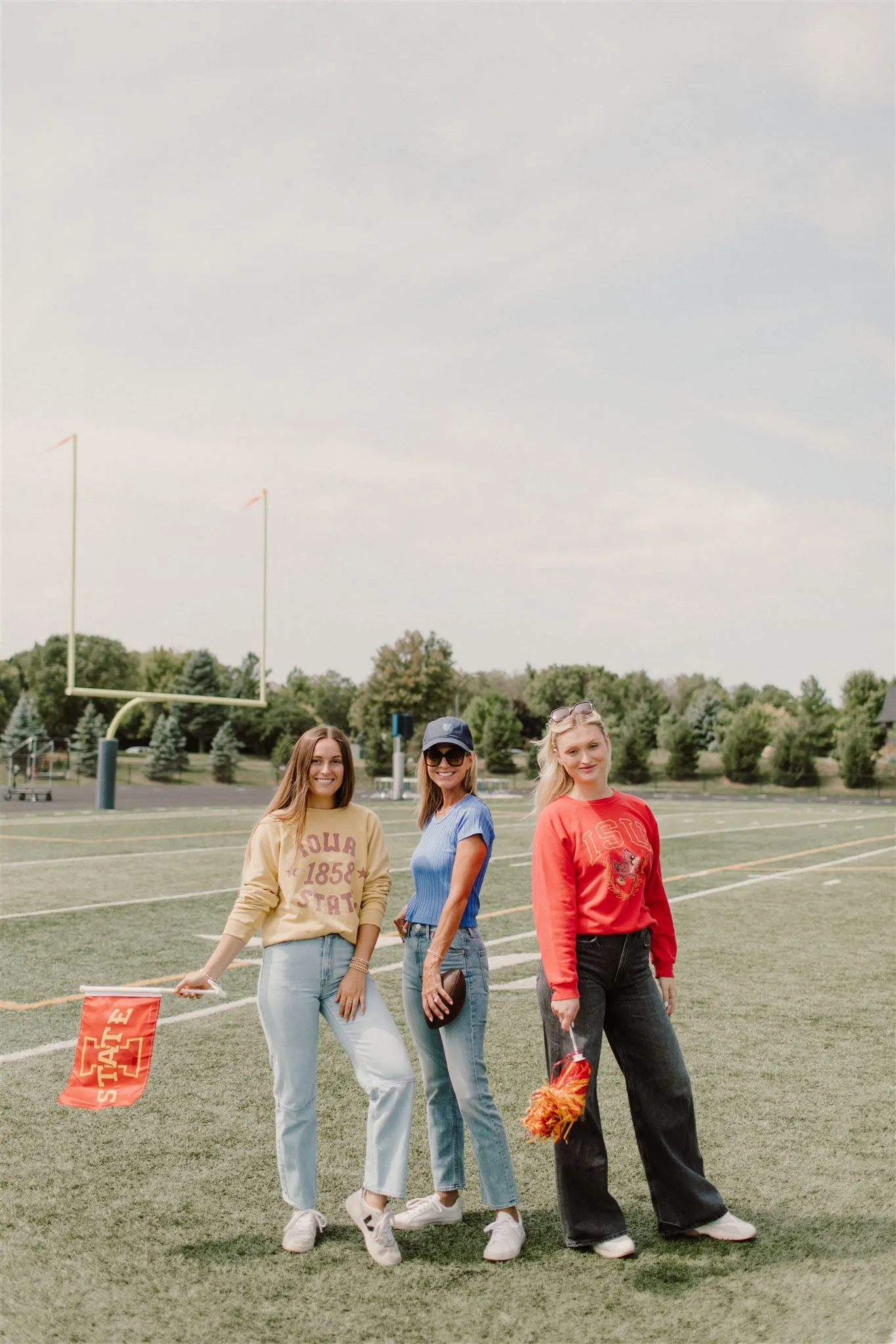 Mother - The Itty Bitty Scoop Neck Tee in Sky Diver