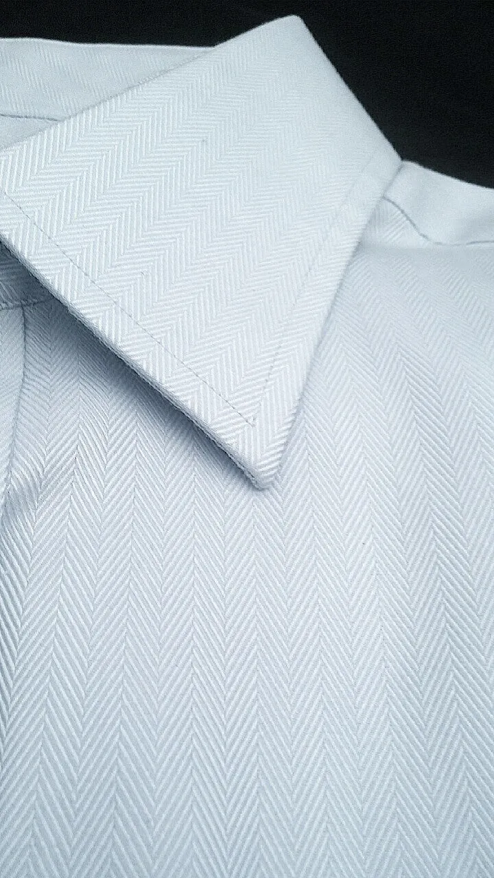 New- Tasso Elba-Blue Herringbone,100% Cotton, FC Dress Shirt- size (16.5x32/33)