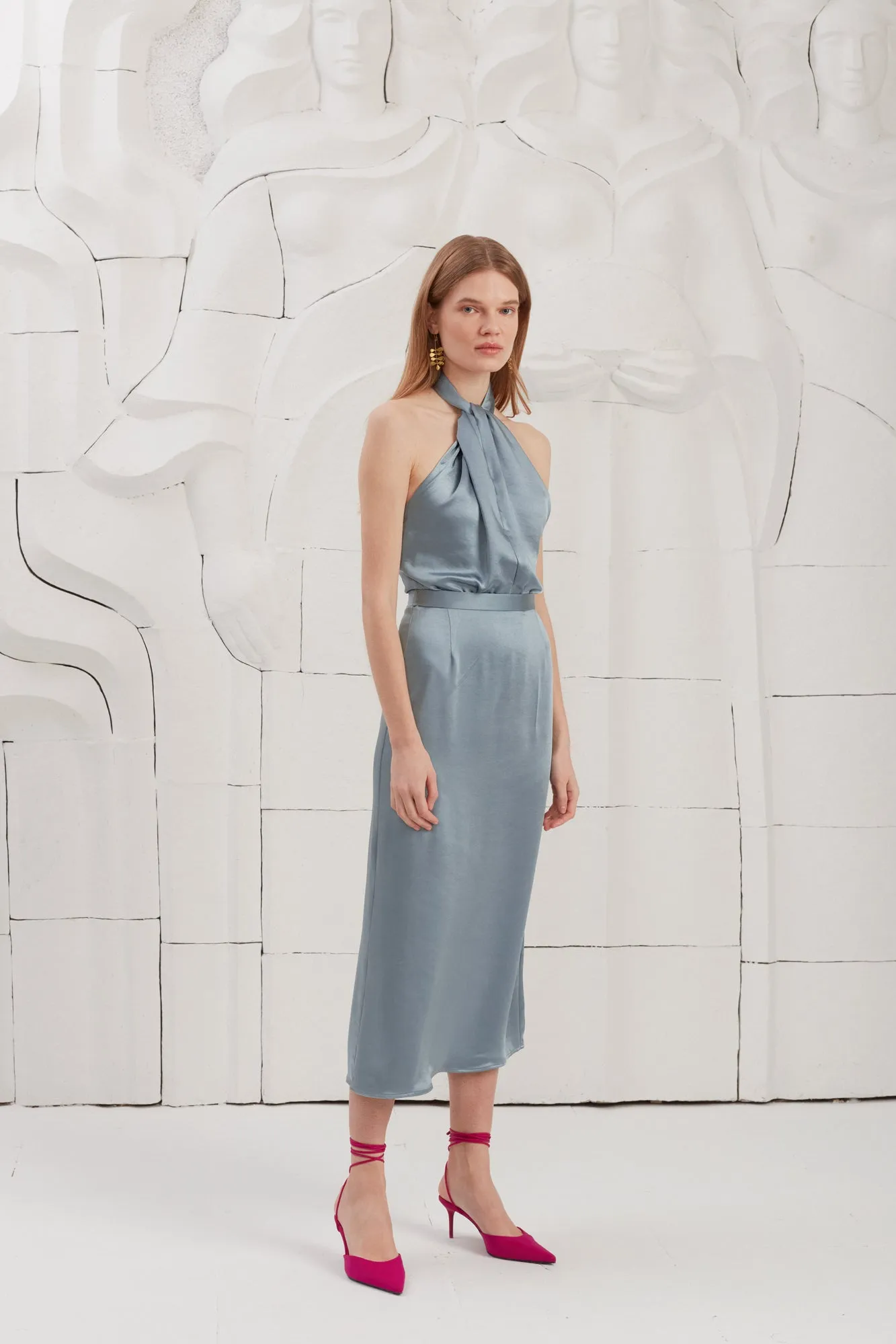 PAULA x neckline blue satin midi dress