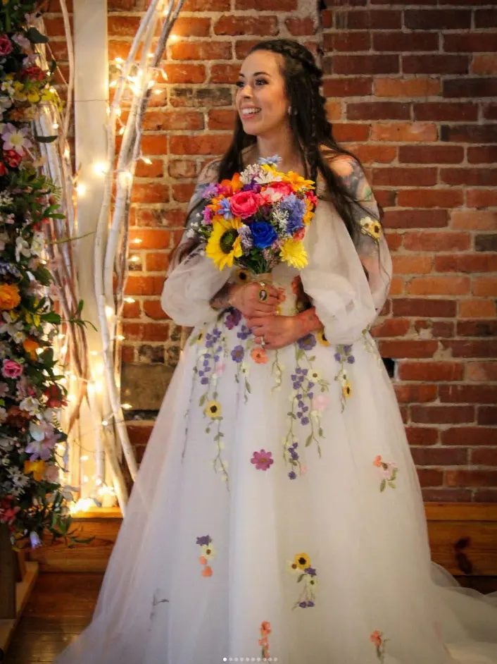 Sexy Floral Lace Bridal Gown//Sweetheart Embroider Luxury Bridal Dress