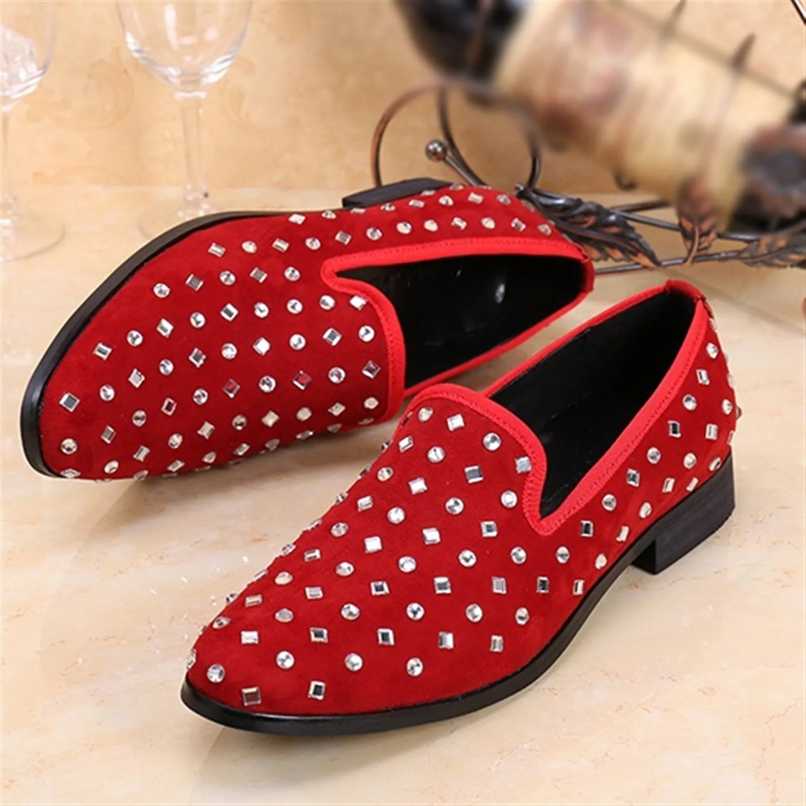 Slip on Low Top Pointed Men Oxford with Decoration