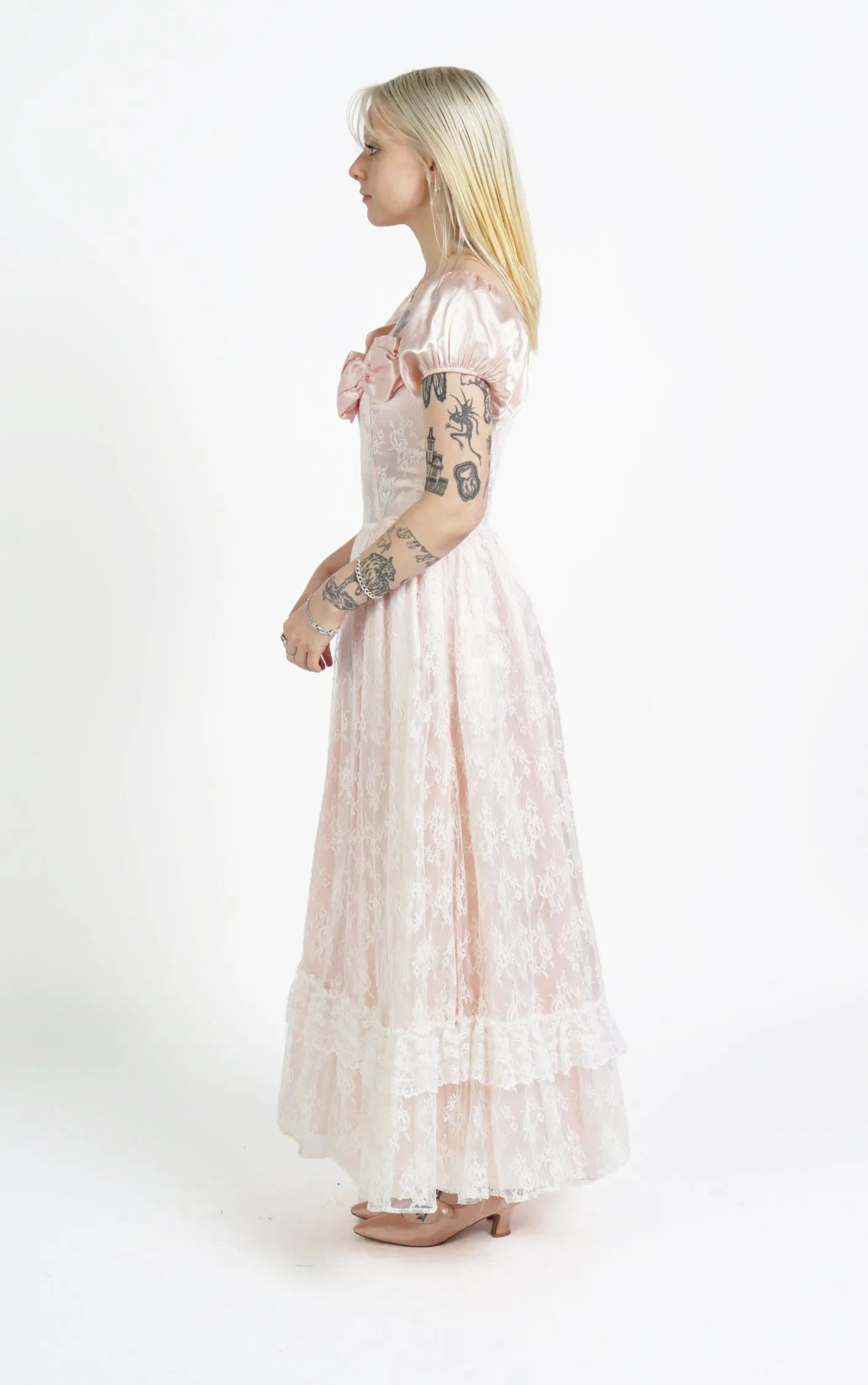 VINTAGE Victorian Pink Lace Puff Sleeve Ruffled Ball Gown Dress