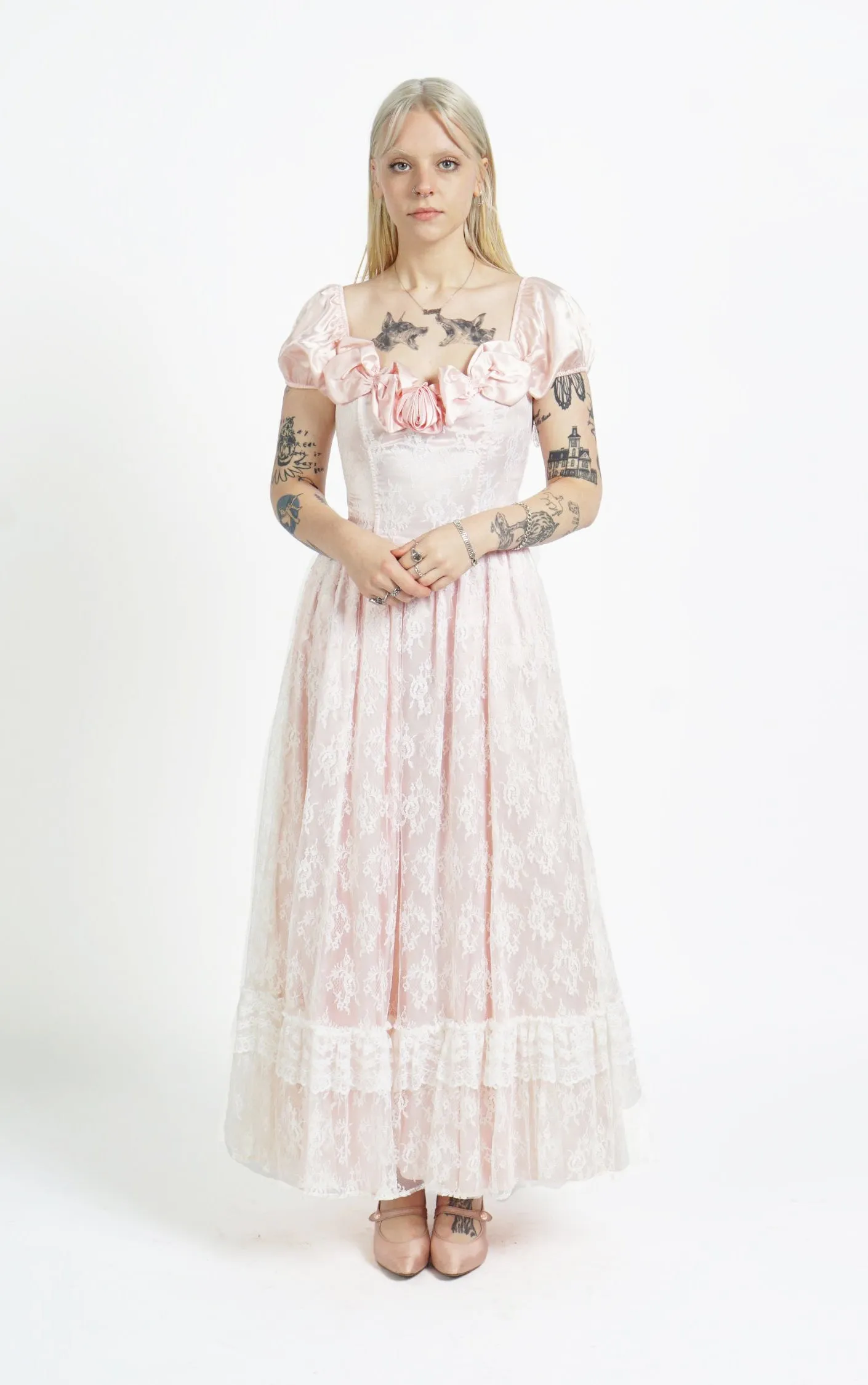 VINTAGE Victorian Pink Lace Puff Sleeve Ruffled Ball Gown Dress