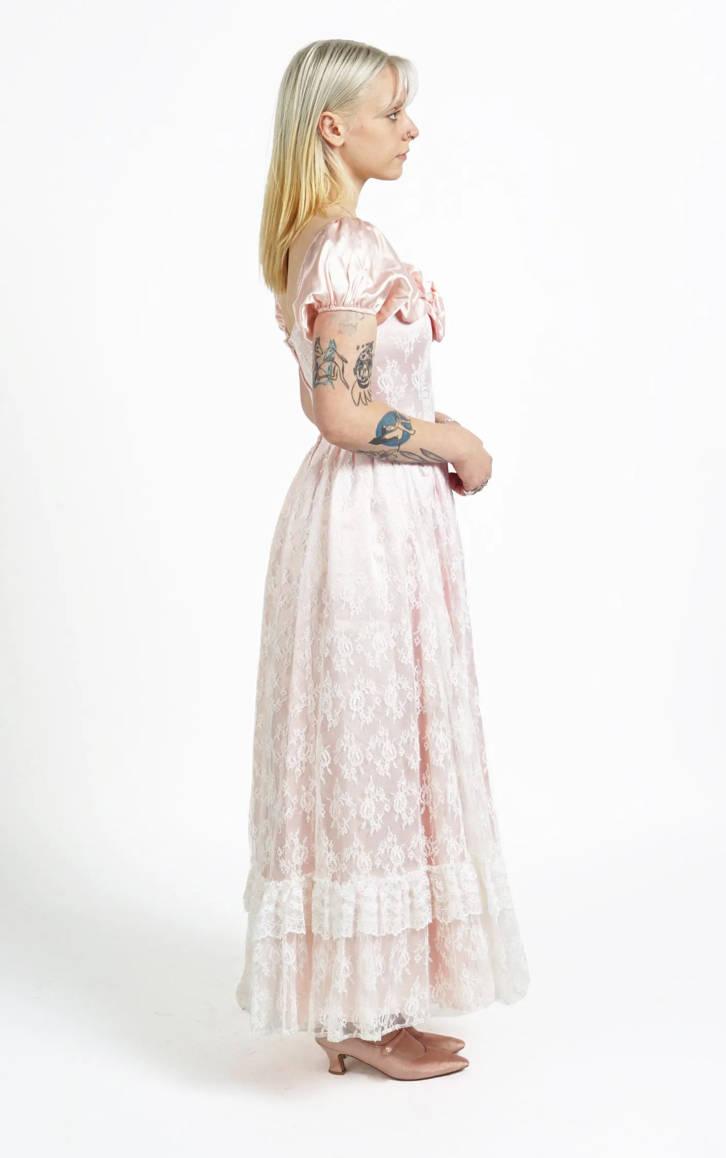 VINTAGE Victorian Pink Lace Puff Sleeve Ruffled Ball Gown Dress